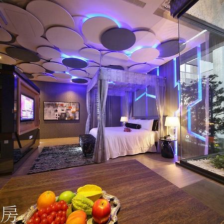Doule Motel Taichung Exterior photo