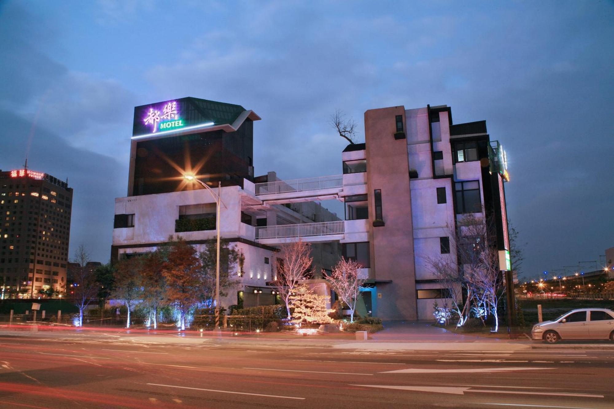 Doule Motel Taichung Exterior photo