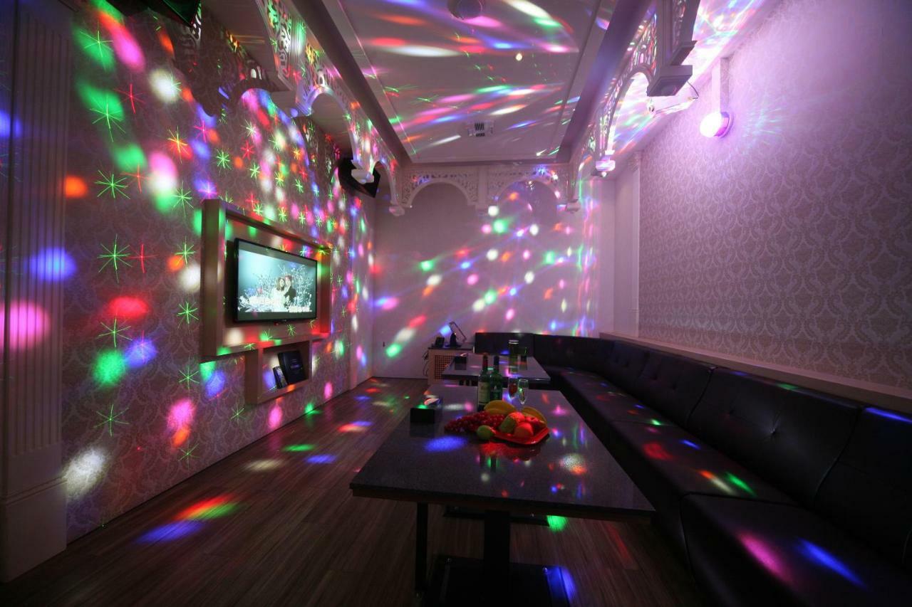 Doule Motel Taichung Exterior photo