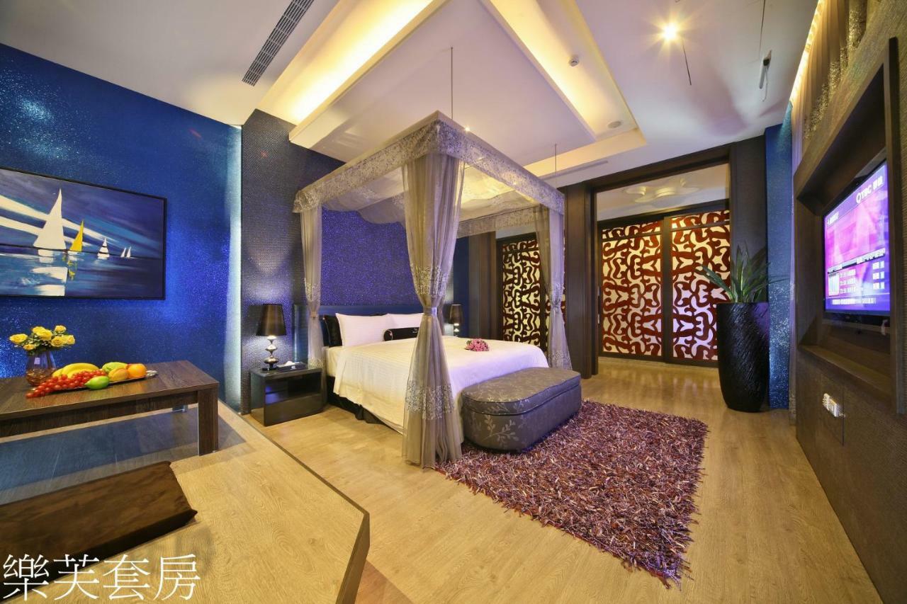 Doule Motel Taichung Exterior photo