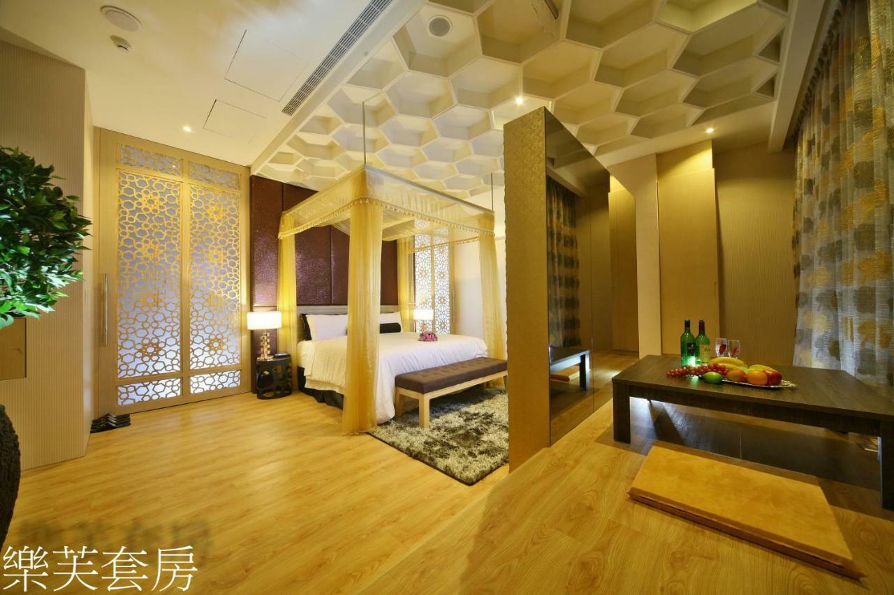 Doule Motel Taichung Exterior photo