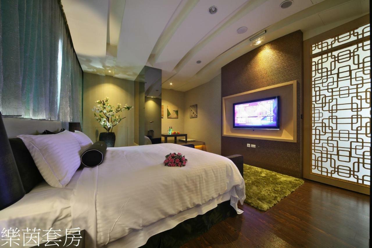 Doule Motel Taichung Exterior photo