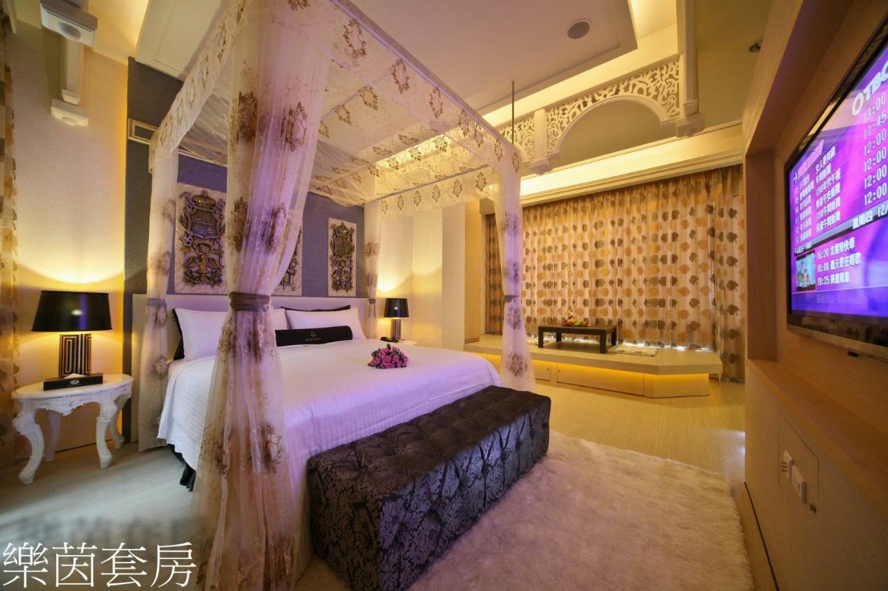 Doule Motel Taichung Exterior photo