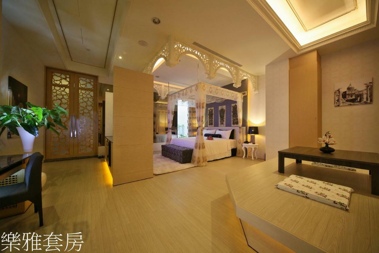 Doule Motel Taichung Exterior photo