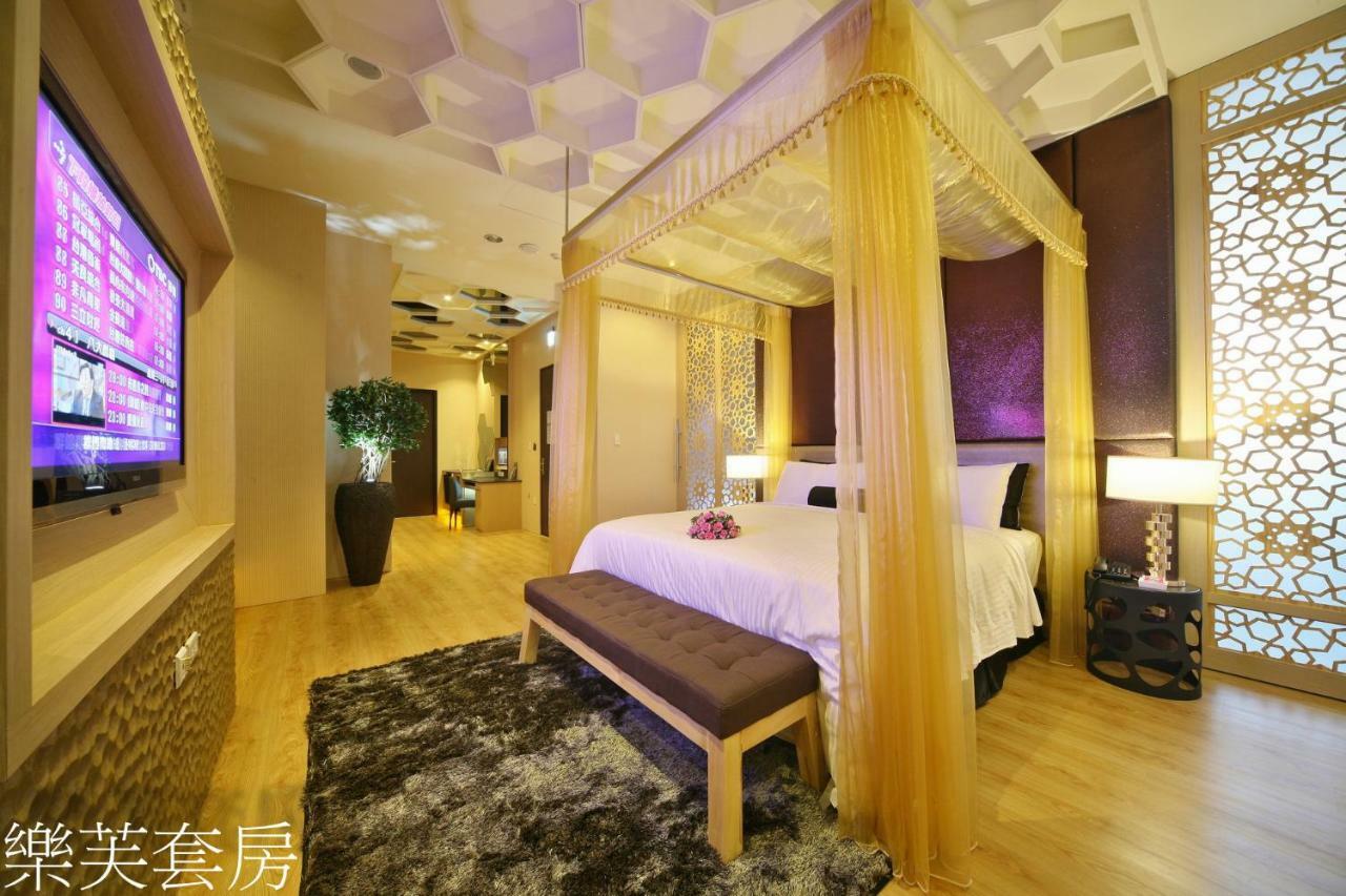 Doule Motel Taichung Exterior photo