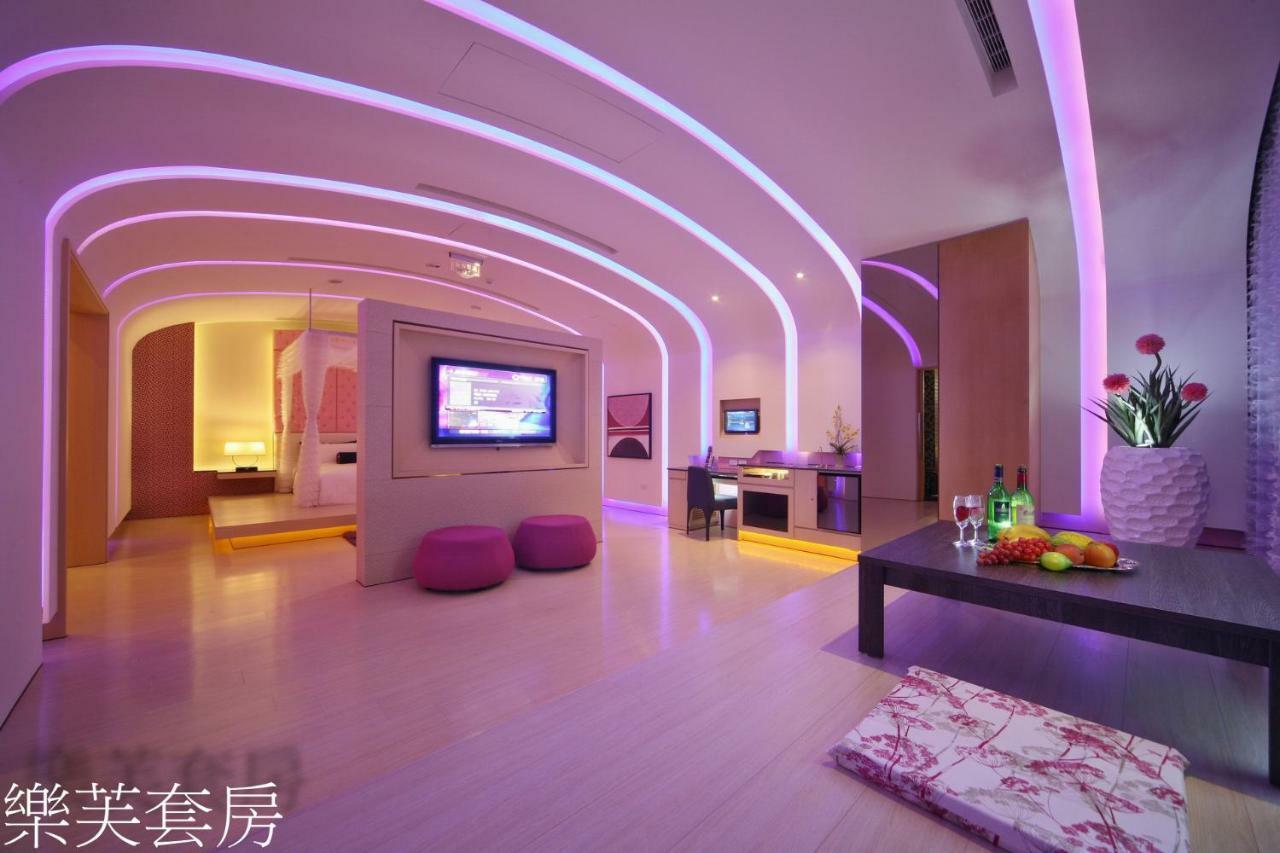 Doule Motel Taichung Exterior photo